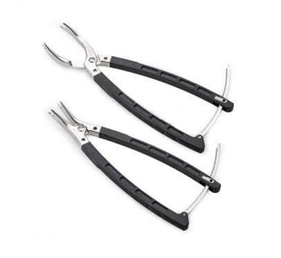 Shanghai Reach's surgical distraction and compression pliers; courtesy Solvay Speciality Polymers