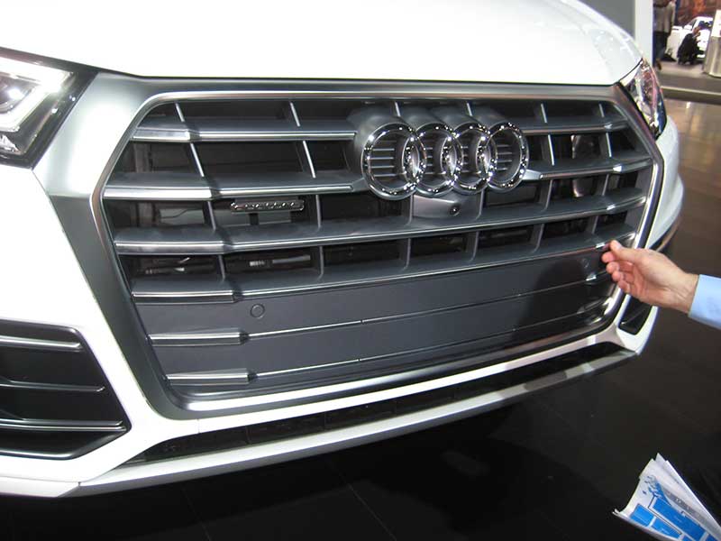 Audi Q5 grille - see more innovations in automotive plastics in the Prospector Knowledge Center!