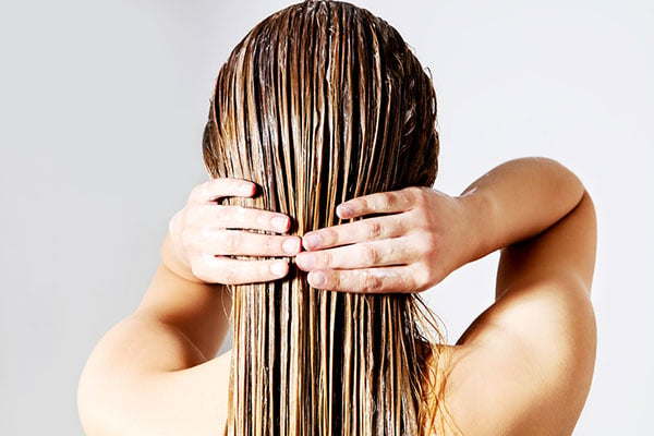 The Differences Between Leave-on Conditioners and Hair Masks